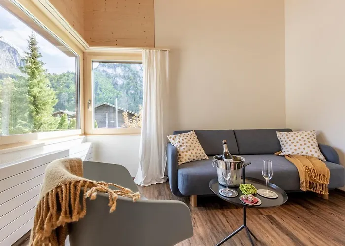 مطعم أورفايدر فندق *