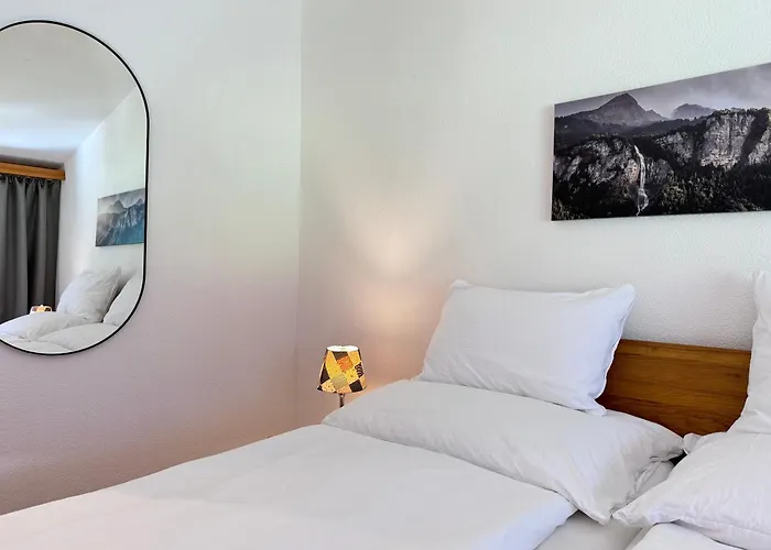 مطعم أورفايدر * انترتكيرشن