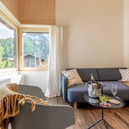 مطعم أورفايدر فندق *